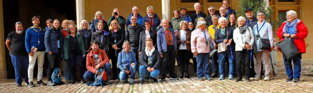 Gruppenbild:  Dreitägige Konzertreise Anfang Oktober 2024,  in die Partnergemeinde von Lauchringen, St. Pierre de Chandieu (F)